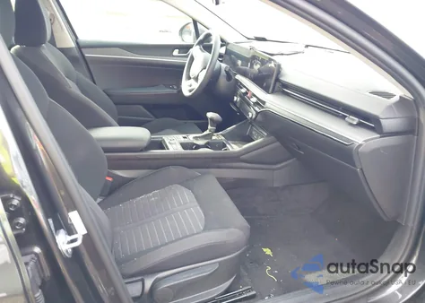 2025 Kia K5 Lxs z USA, uszkodzony, nr VIN KNAG24J78S5377500